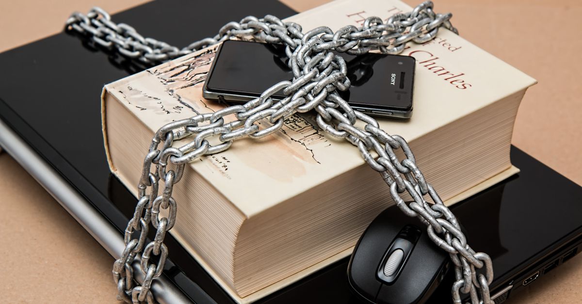 Что нельзя загружать в ChatGPT из тендерной документации
